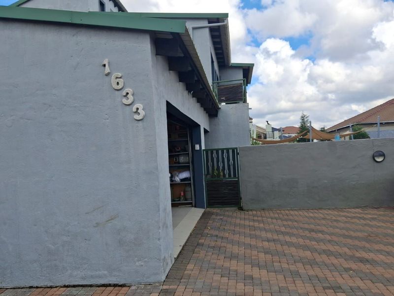 House For Sale in Theresapark - Photo 2