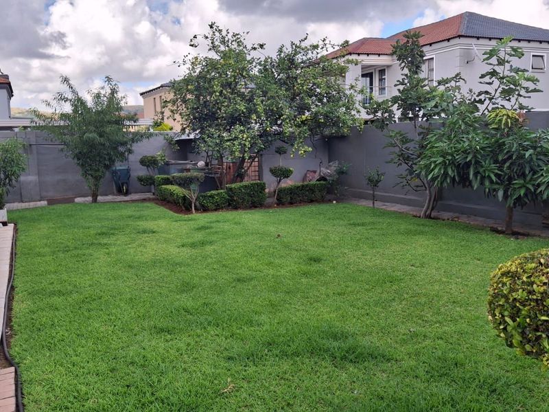 House For Sale in Theresapark - Photo 3