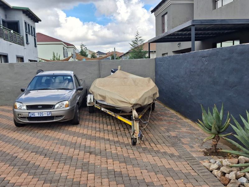 House For Sale in Theresapark - Photo 9