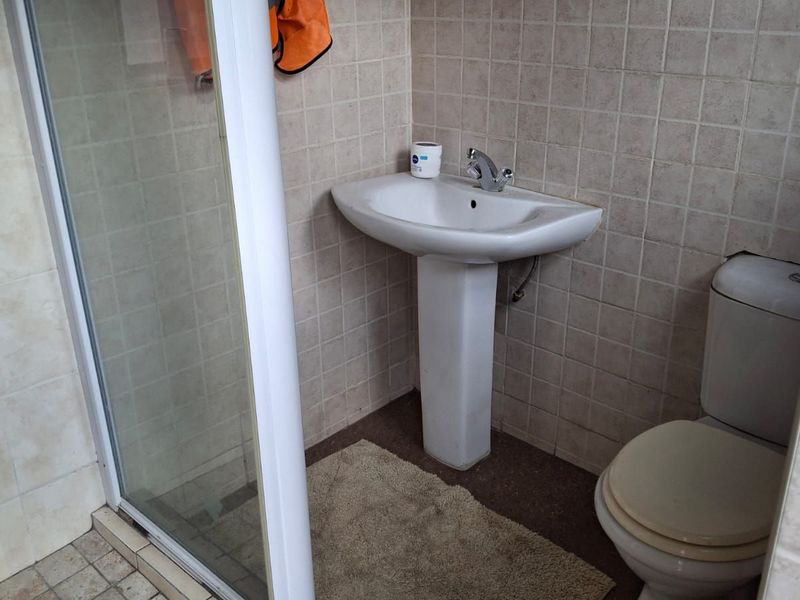 House For Sale in Theresapark - Photo 8