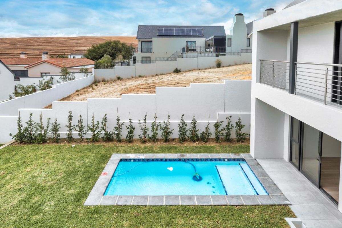 House For Sale in Mount Royal Golf Estate - Photo 5