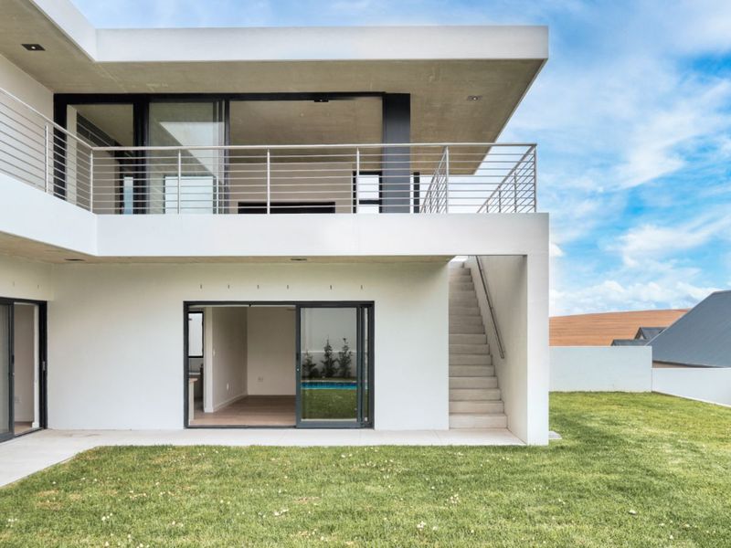 House For Sale in Mount Royal Golf Estate - Photo 3