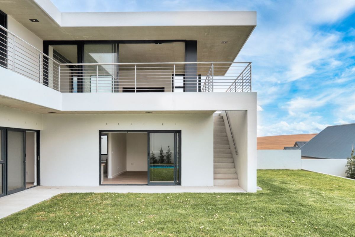 House For Sale in Mount Royal Golf Estate - Photo 3