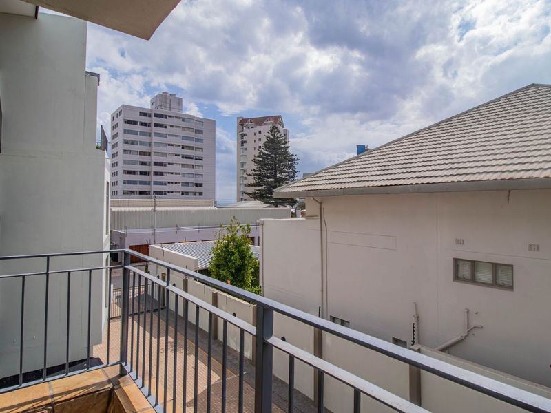 House For Sale in Strand North - Photo 10