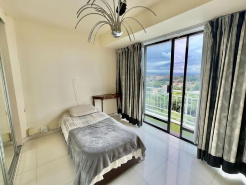 Townhouse For Sale in Musgrave - Photo 4