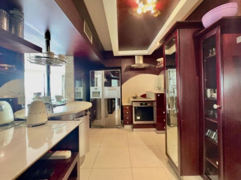 Townhouse For Sale in Musgrave - Photo 3