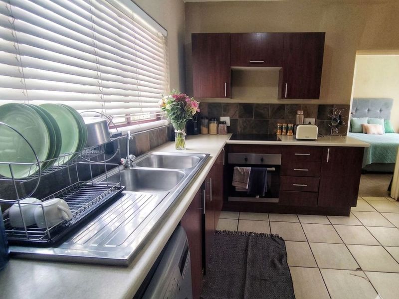 Apartment For Sale in Honeydew - Photo 2