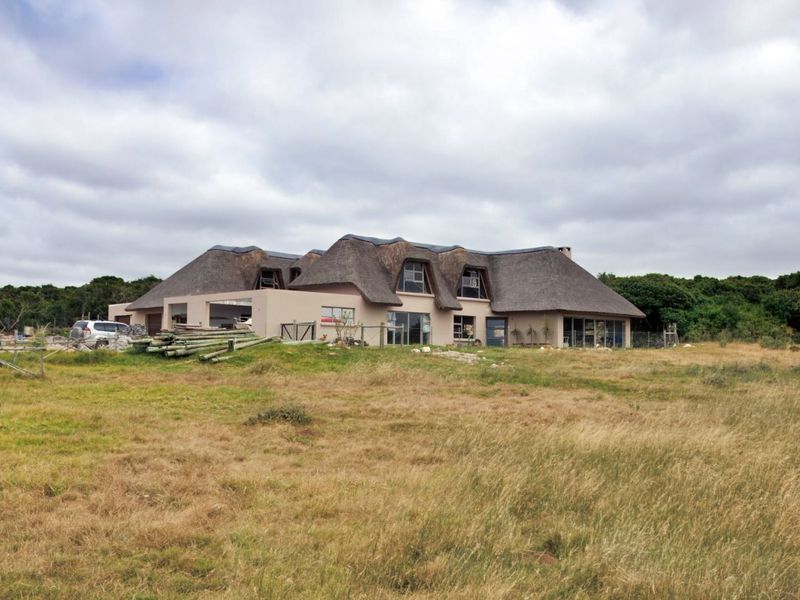 House For Sale in Stilbaai Wes - Photo 2