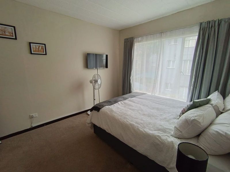 Apartment For Sale in Northgate - Photo 7