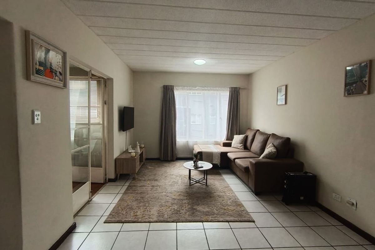 Apartment For Sale in Northgate - Photo 3