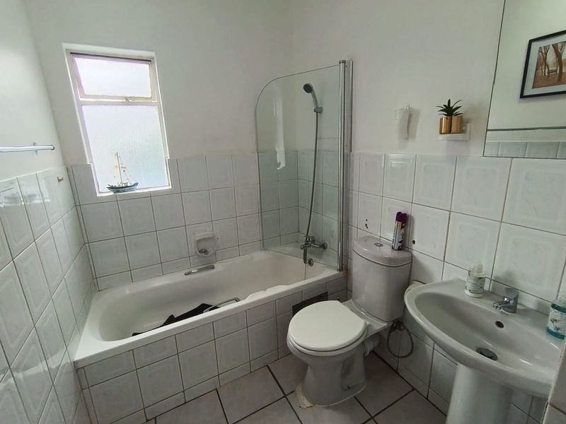 Apartment For Sale in Northgate - Photo 10