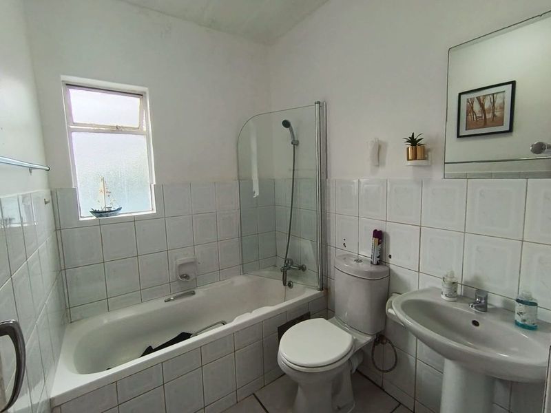 Apartment For Sale in Northgate - Photo 9