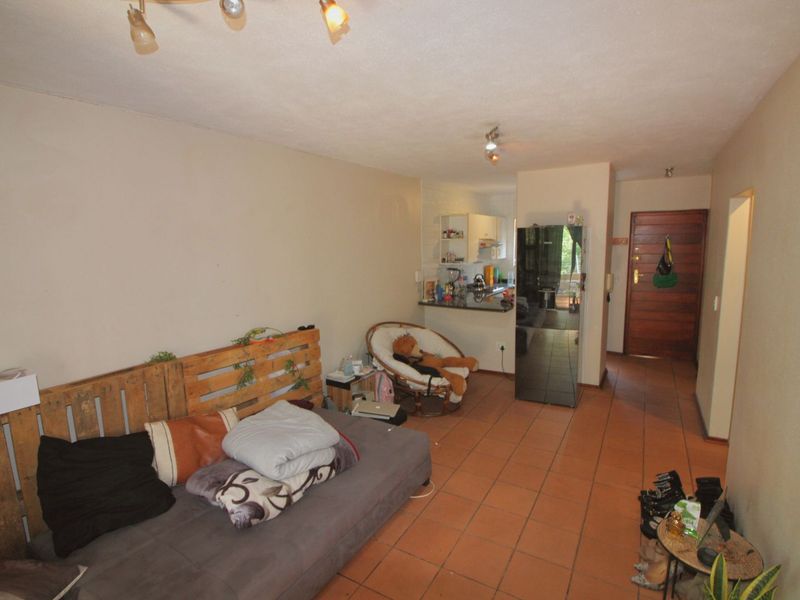 Apartment For Sale in Robindale - Photo 6