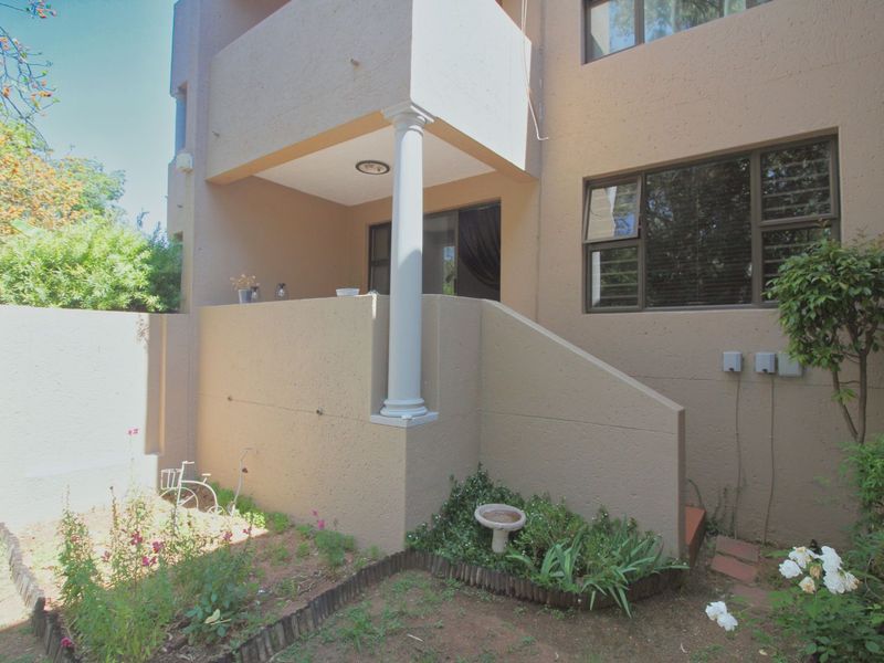 Apartment For Sale in Robindale - Photo 3