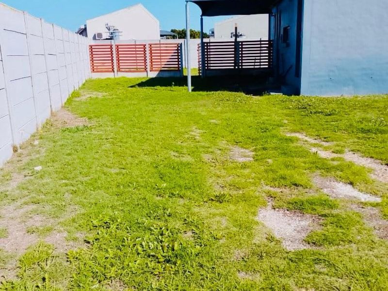 Townhouse For Sale in Parsonsvlei - Photo 2