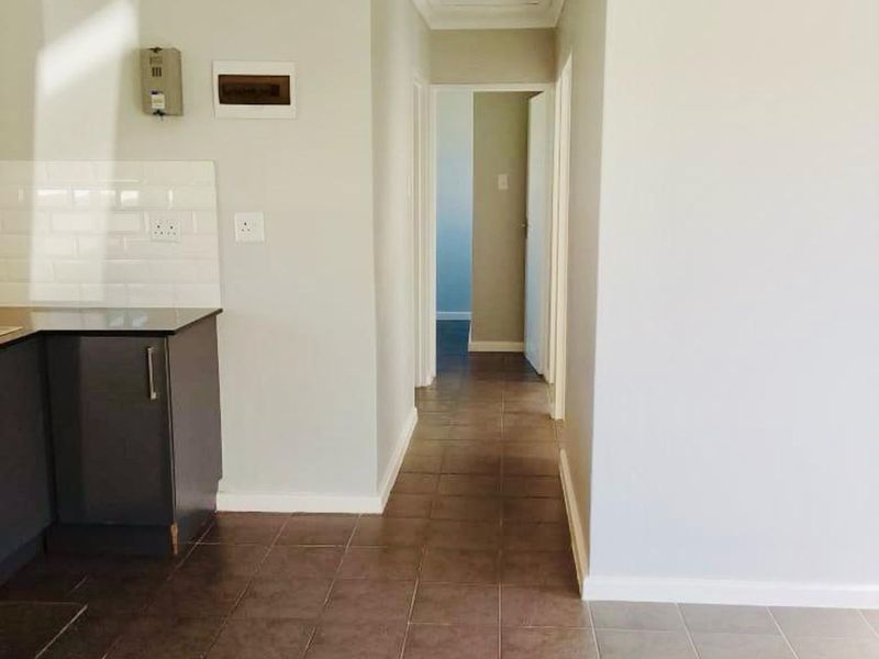 Townhouse For Sale in Parsonsvlei - Photo 4