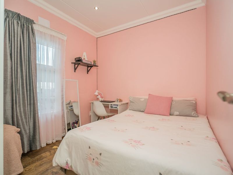 Apartment For Sale in Hagley - Photo 4