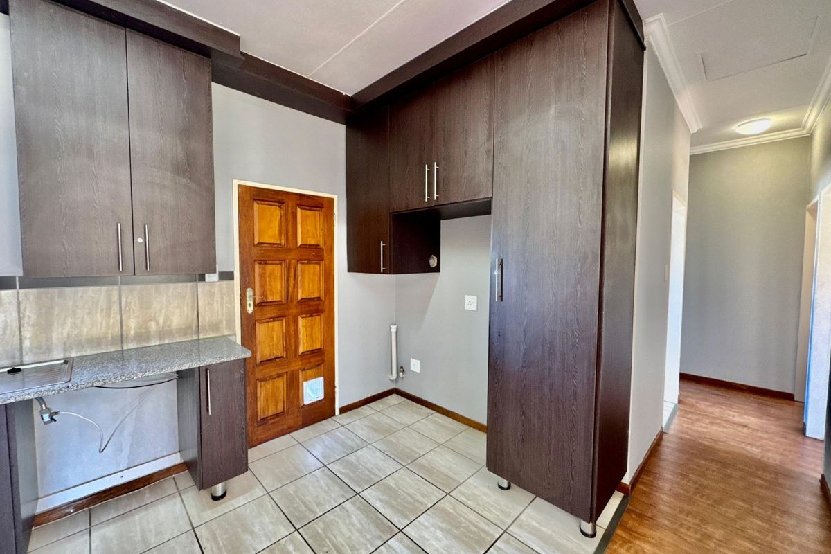 House For Sale in Terra Nova - Photo 5