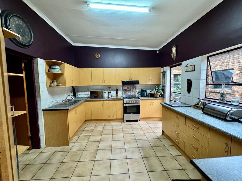 House For Sale in Secunda Central - Photo 10
