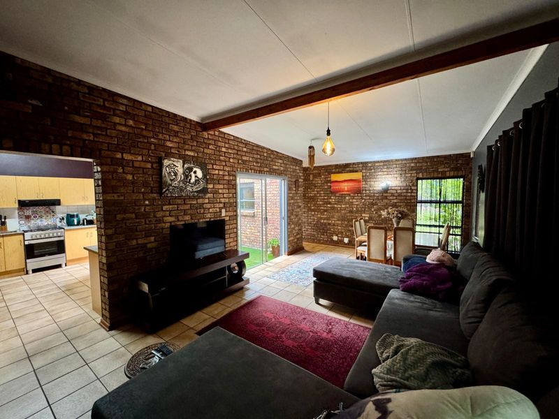 House For Sale in Secunda Central - Photo 8