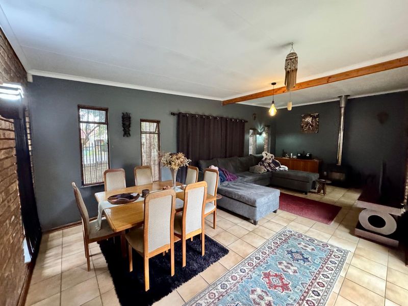 House For Sale in Secunda Central - Photo 7
