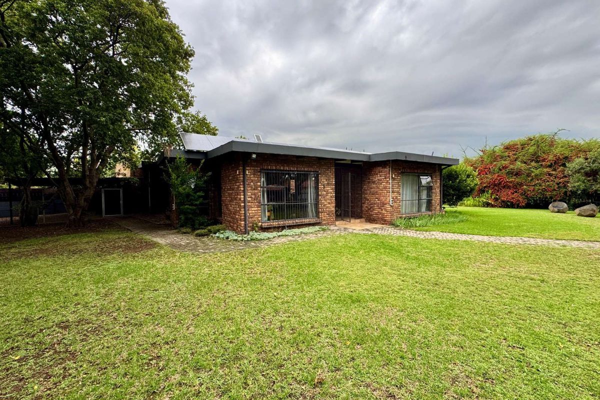 House For Sale in Secunda Central - Photo 2