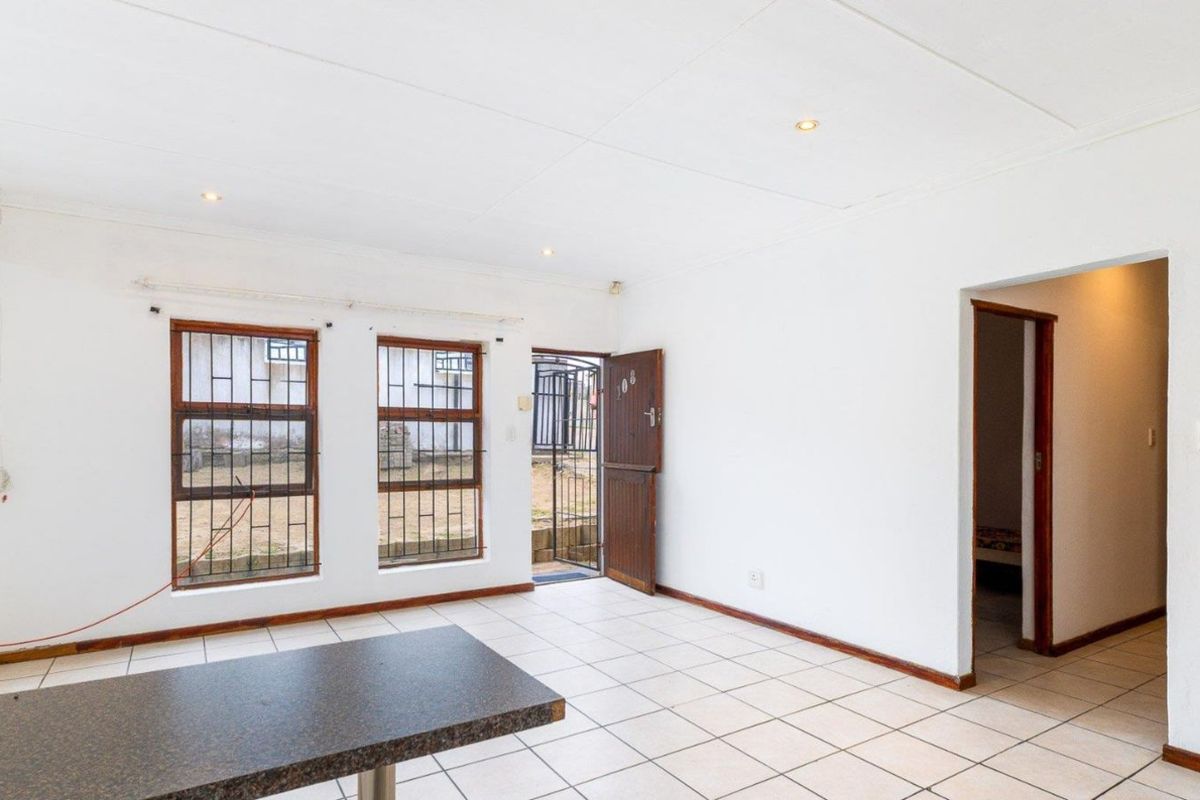 House For Sale in Pacaltsdorp - Photo 5