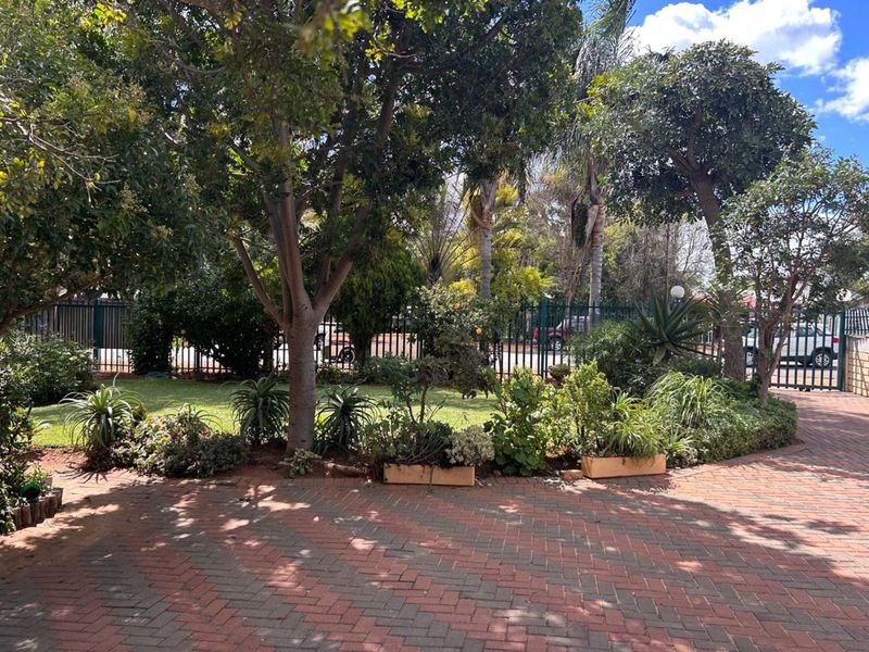 House For Sale in Moregloed - Photo 3