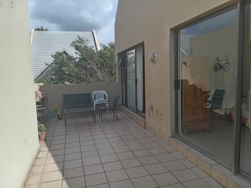 Apartment For Sale in Blackheath - Photo 8