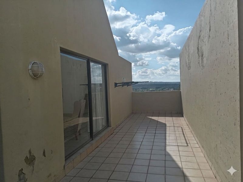 Apartment For Sale in Blackheath - Photo 7