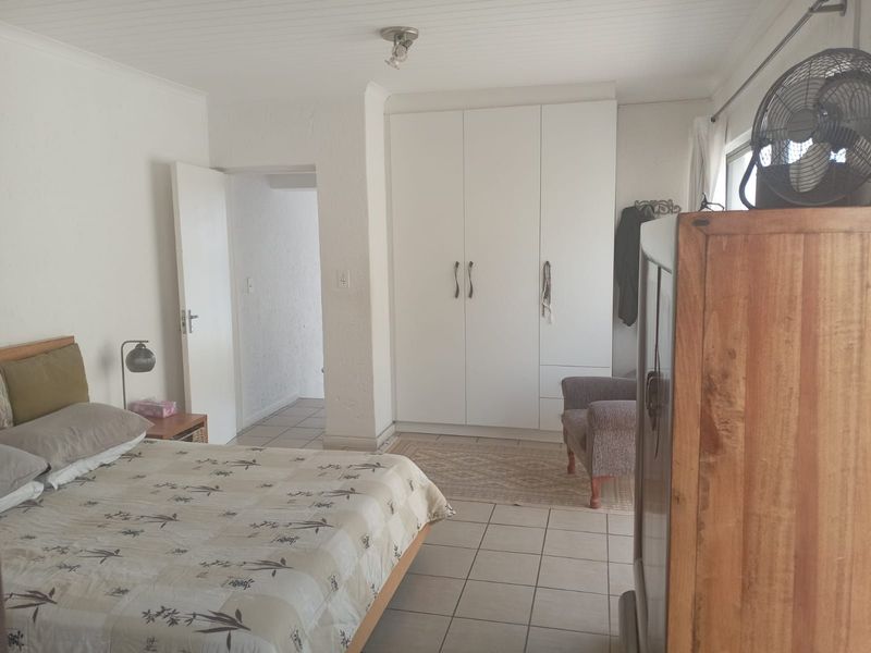 Apartment For Sale in Blackheath - Photo 3