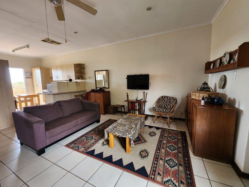 Townhouse For Sale in Minerva Gardens - Photo 2