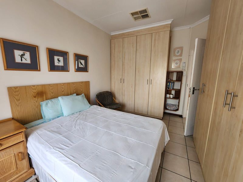 Townhouse For Sale in Minerva Gardens - Photo 8