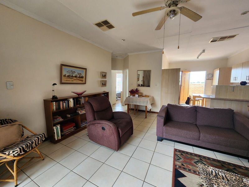 Townhouse For Sale in Minerva Gardens - Photo 3