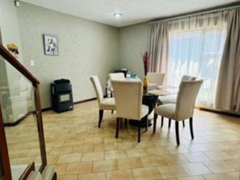 House To Rent in Woodmead - Photo 5