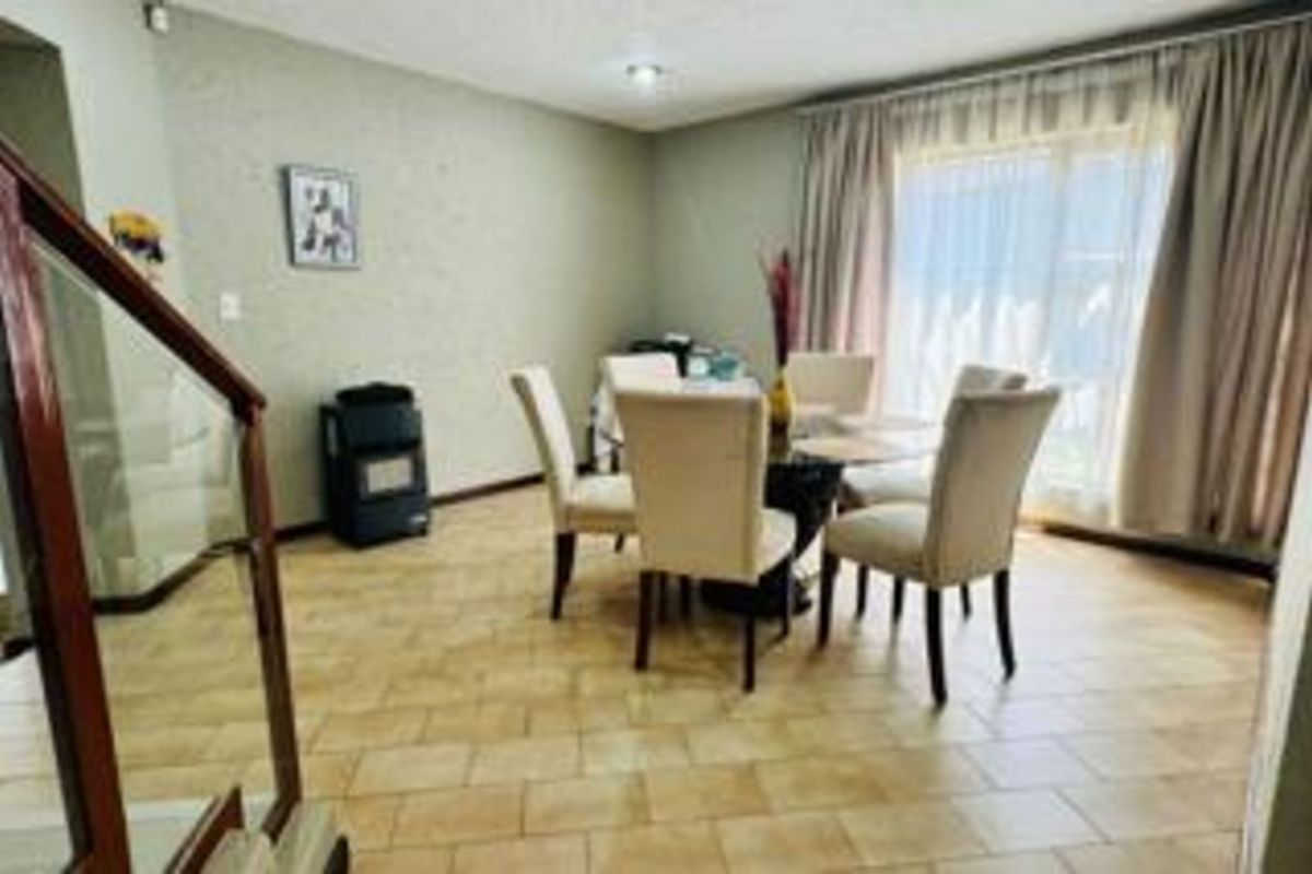 House To Rent in Woodmead - Photo 5