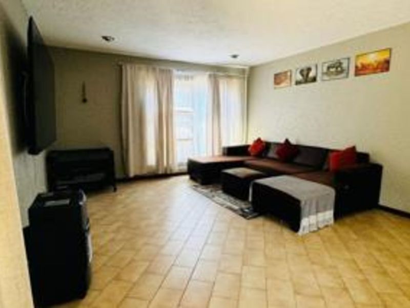House To Rent in Woodmead - Photo 10
