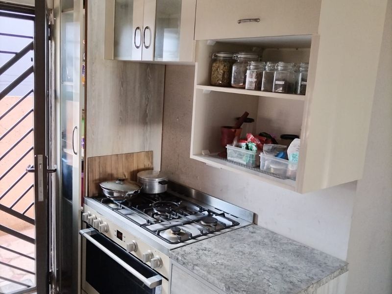 House To Rent in Soshanguve Ext - Photo 7