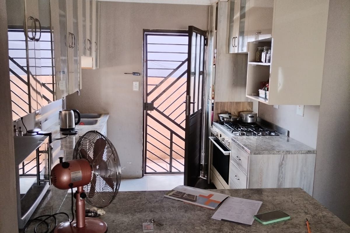 House To Rent in Soshanguve Ext - Photo 3