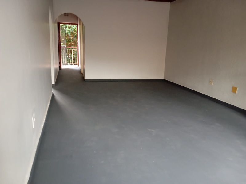 Apartment For Sale in Windsor East - Photo 7