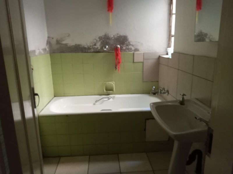 Apartment For Sale in Windsor East - Photo 6