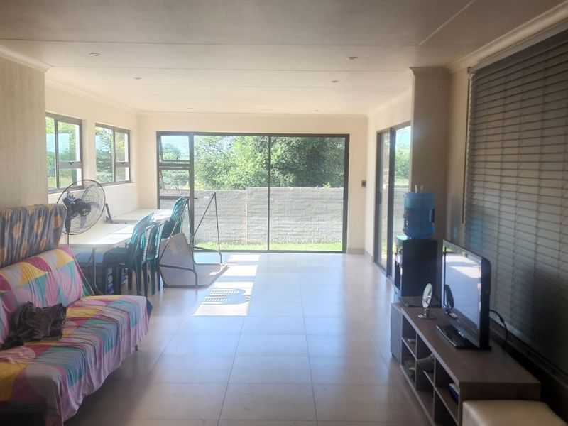 House For Sale in Vaal Marina Central - Photo 2