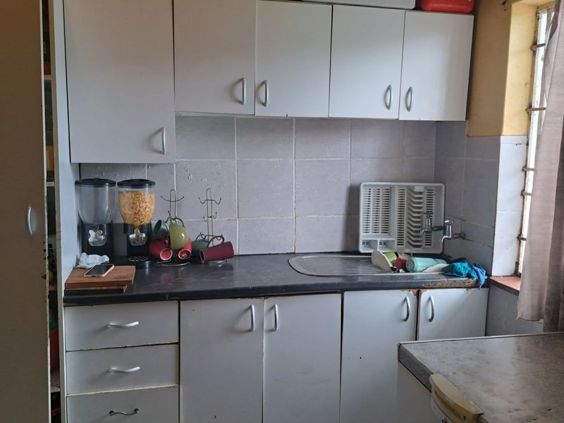 Apartment For Sale in North End - Photo 4