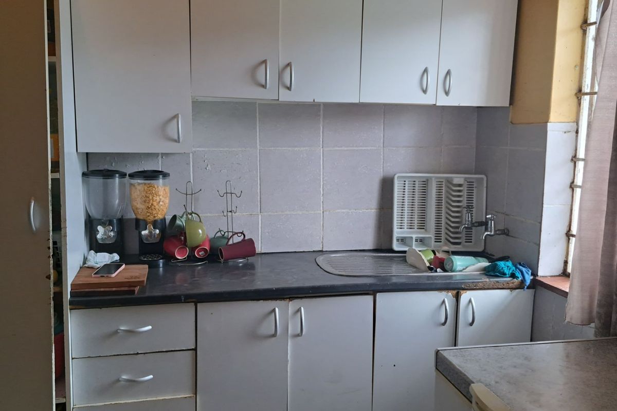 Apartment For Sale in North End - Photo 4