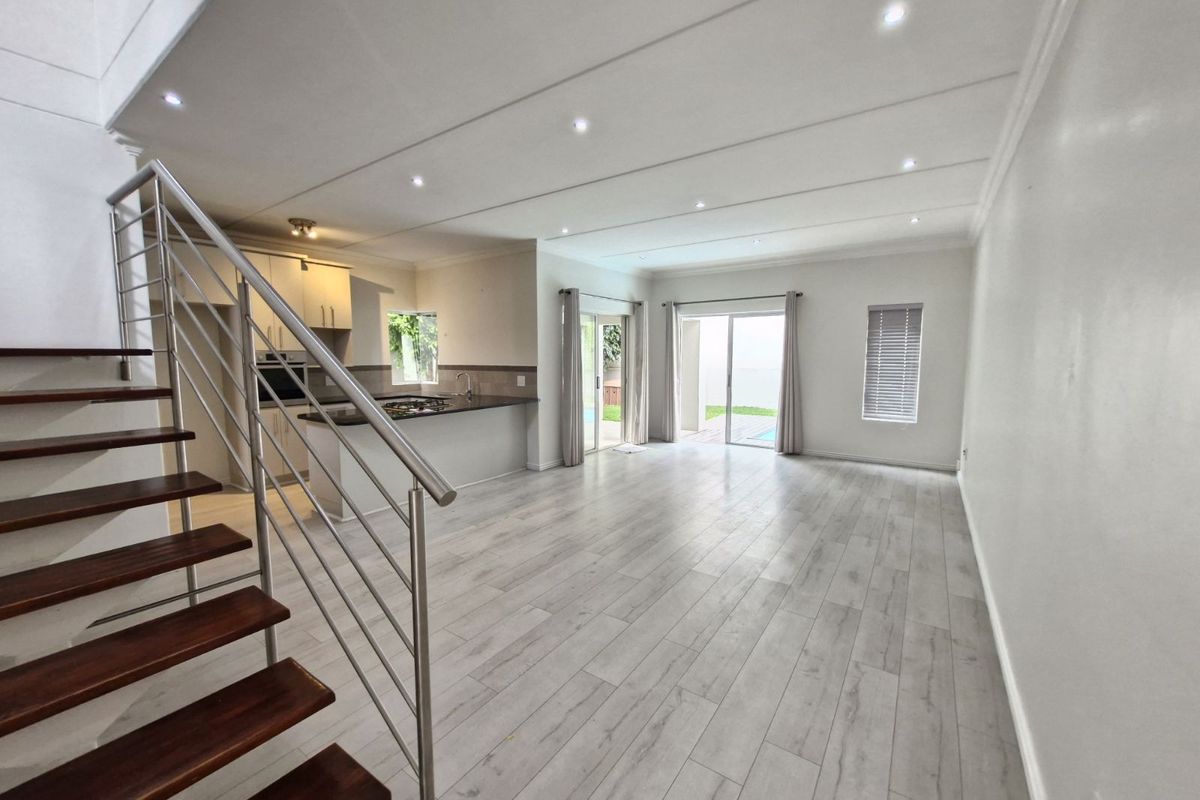 Townhouse For Sale in Fourways - Photo 3