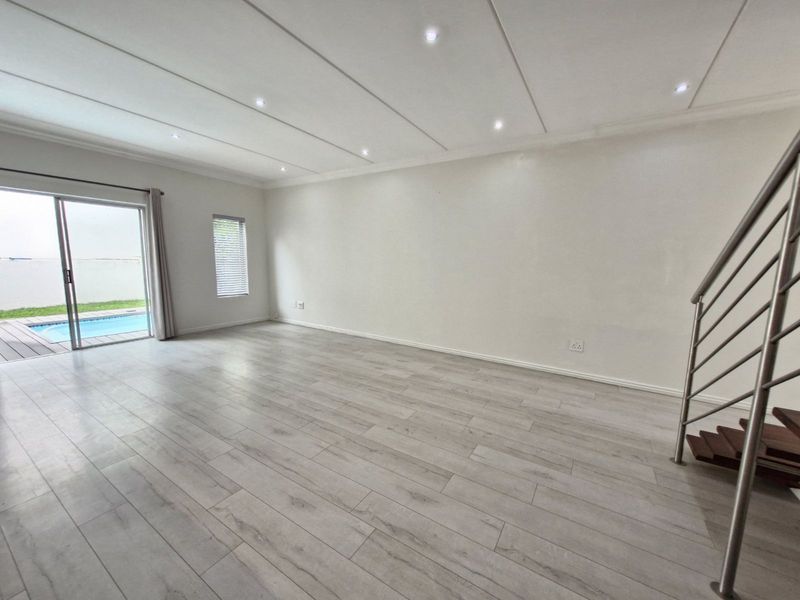 Townhouse For Sale in Fourways - Photo 5