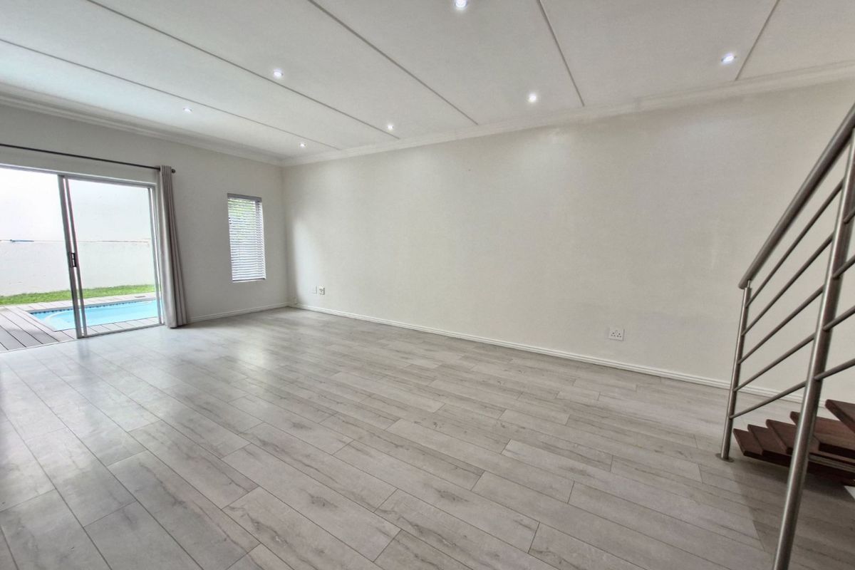 Townhouse For Sale in Fourways - Photo 5