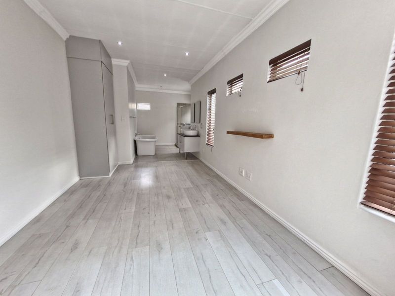 Townhouse For Sale in Fourways - Photo 8