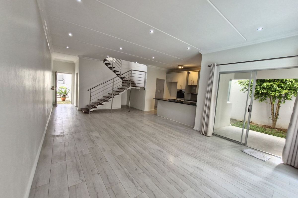 Townhouse For Sale in Fourways - Photo 2