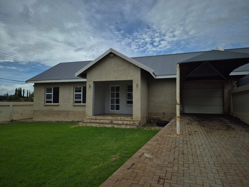 House For Sale in Kuruman Central - Photo 2